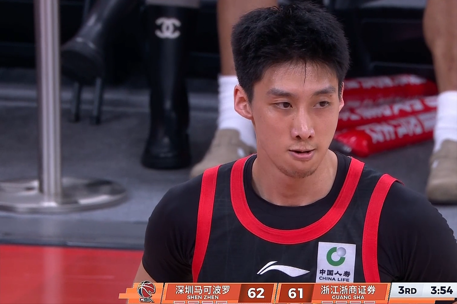 完美体育湖人无缘签下库明加后续：剩余目标三选一？东契奇前队友在列