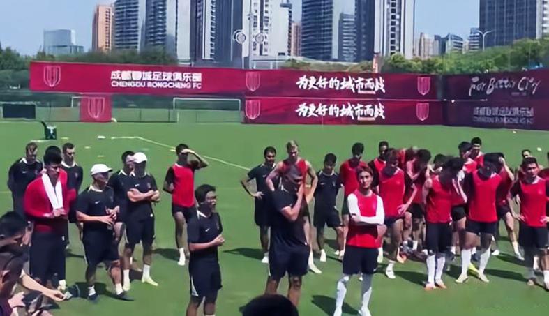 两次重伤磨掉锋芒，花5000万引进竞争对手，戴维斯还能重回巅峰吗