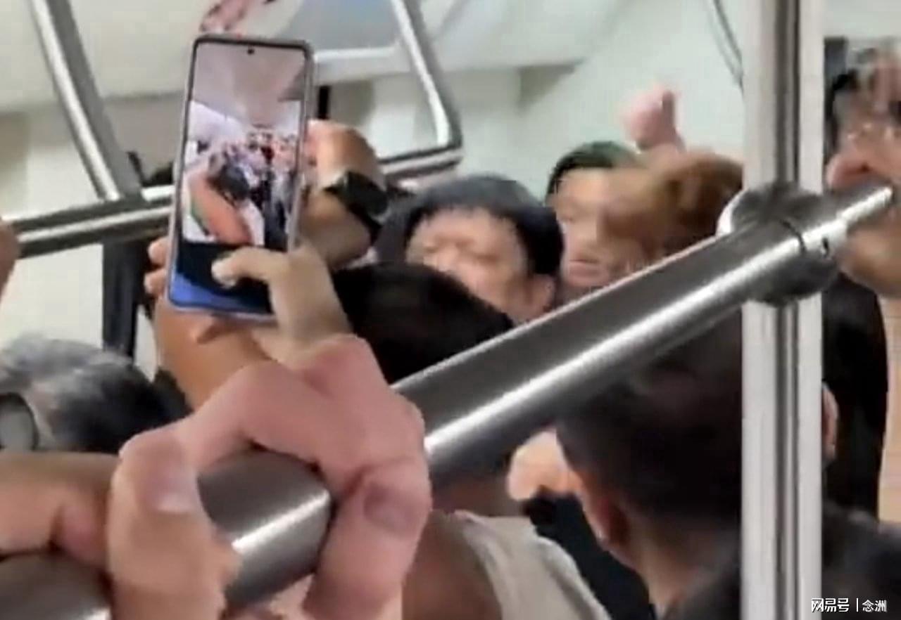 完美体育上海体育局发声后，刘翔强势回击：分广告费的时候咋不依法依规？
