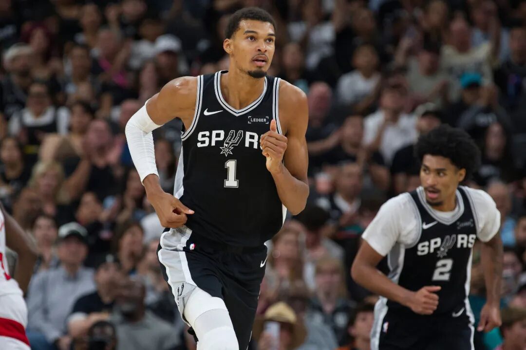 NBA | 杨瀚森背靠背仅得1分,约基奇三场三双创纪录